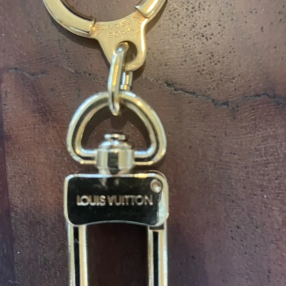 Louis Vuitton Gold and Key Holder - Picture 3 of 4